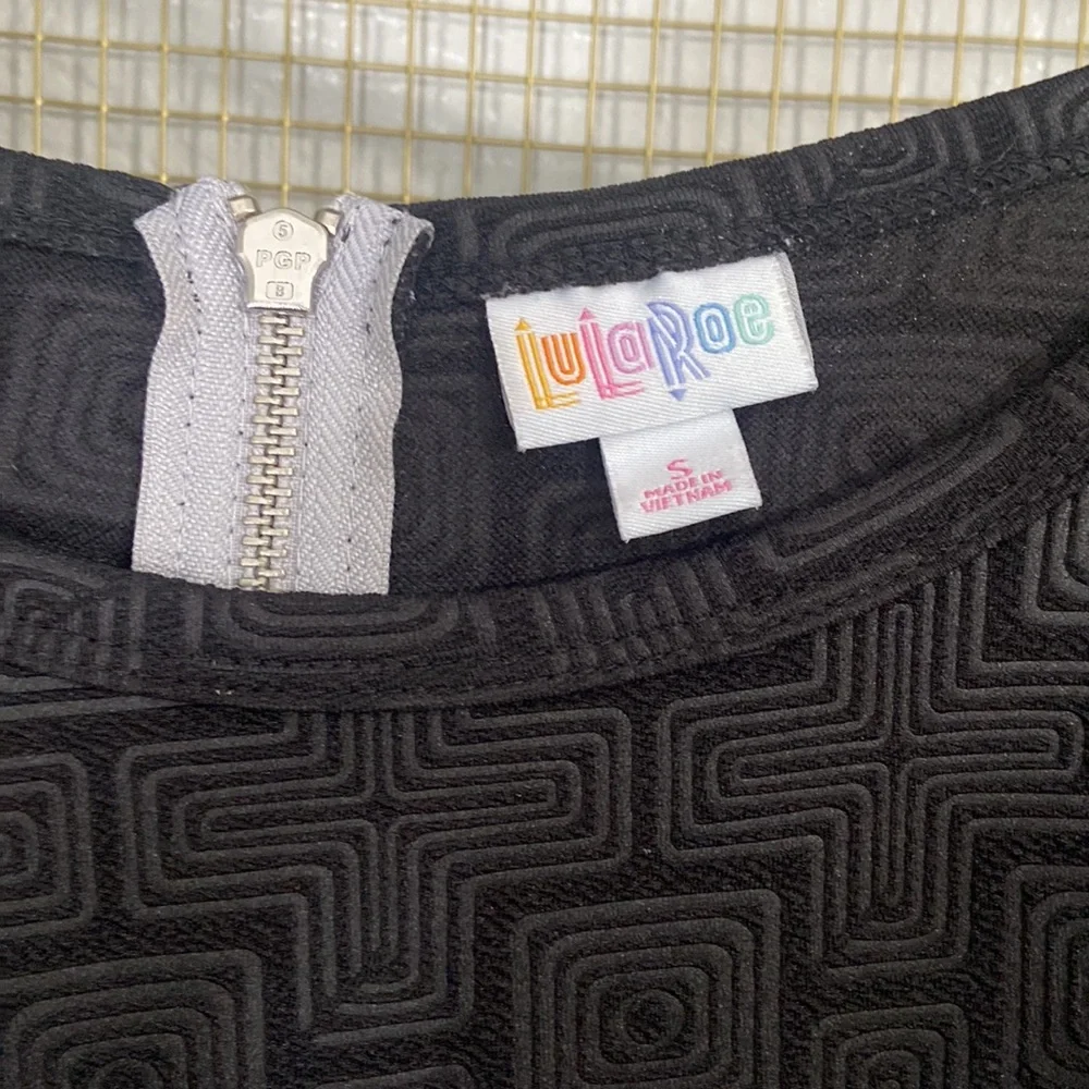 LuLaRoe. Adorable black dress with beautiful detail. Used like new. Size… - Picture 5 of 5